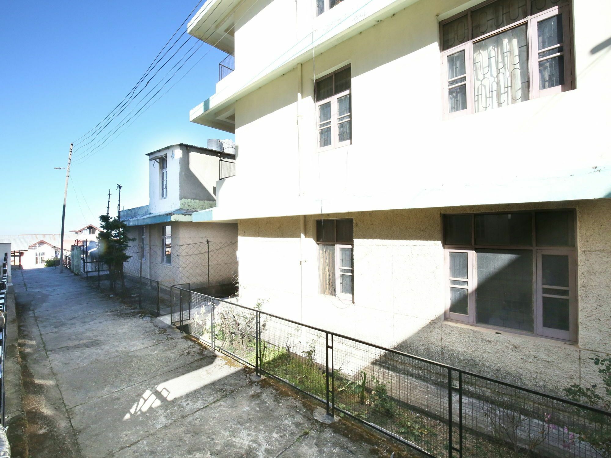 Elegant 3Bhk Abode In Shoghi, Shimla Leilighet Eksteriør bilde